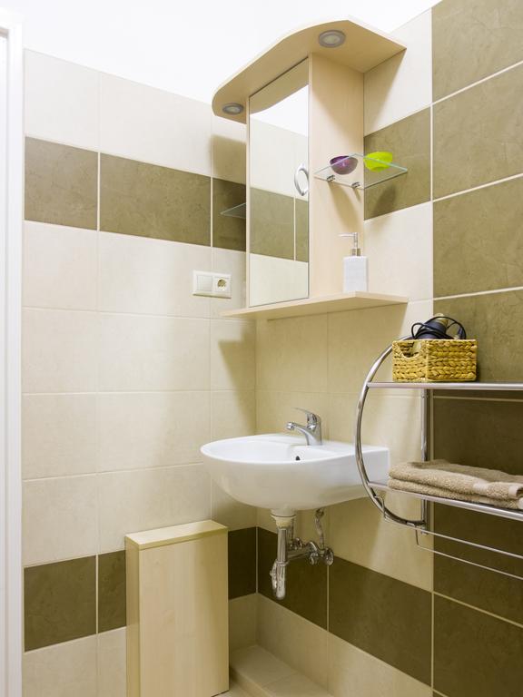 Aqua Apartman Gyula Habitación foto