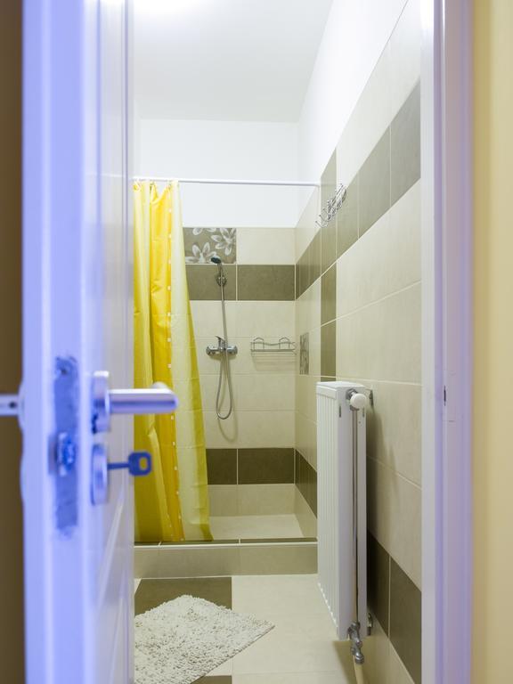 Aqua Apartman Gyula Habitación foto